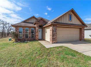 5250 Sagewood Dr, College Station, TX 77845