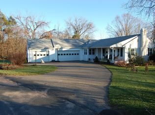 8 Stoner Ter, Portland, CT 06480