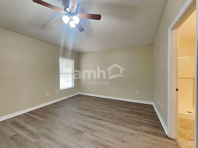 8467 Quarter Horse Dr — Photo 8