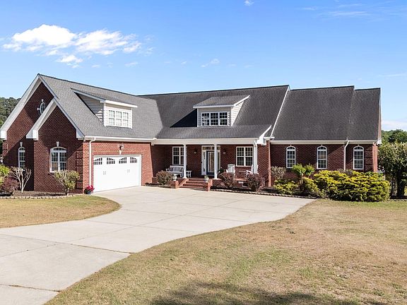 4th image of 422 Hodge Rd