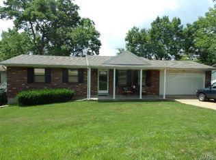 1832 Raintree Dr, Imperial, MO 63052