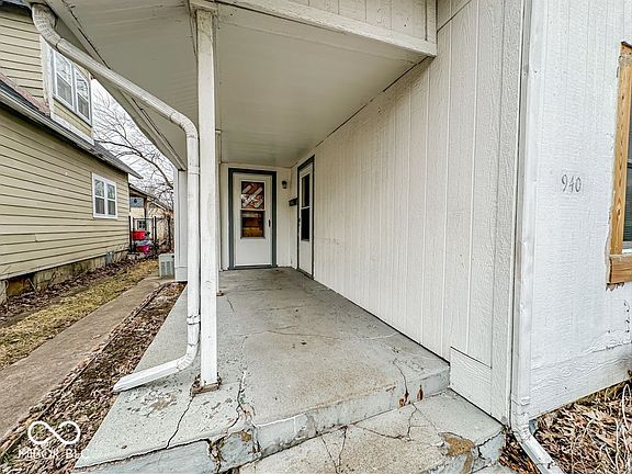 3rd image of 940 N Holmes Ave