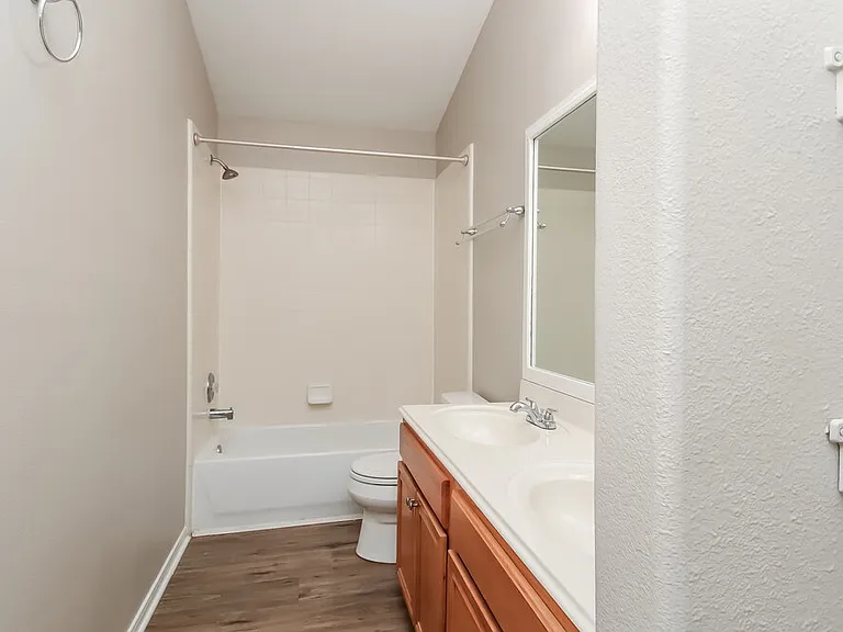 14635 Lothbury Dr — Photo 16