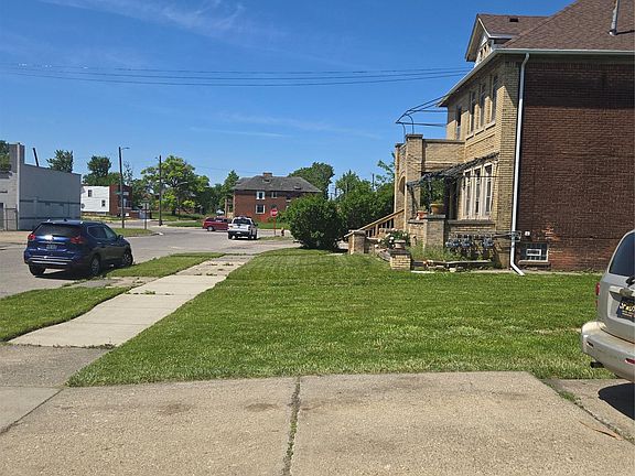 4th image of 2516 Tyler St