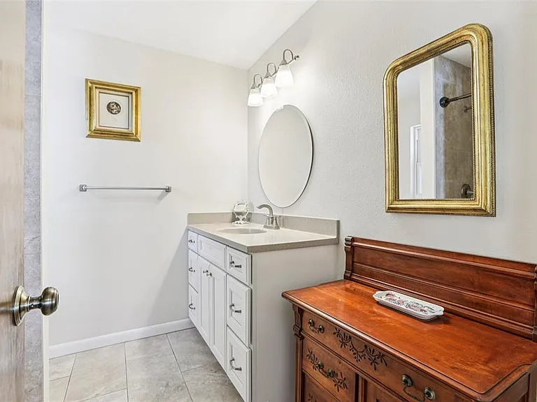 8083 Bayhaven Dr — Photo 25