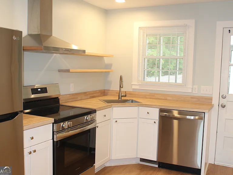5 S Zetterower Ave — Photo 6