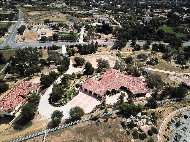 1st image of 20175 Avenida De Arboles