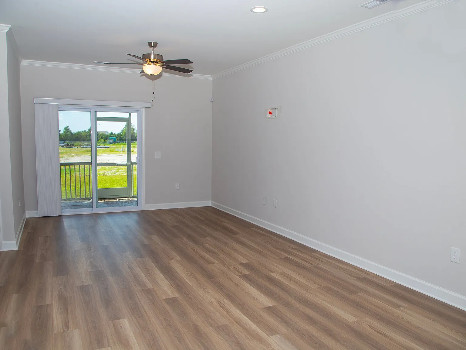 NEW Build Townhome in the heart of Beaufort — Photo 3