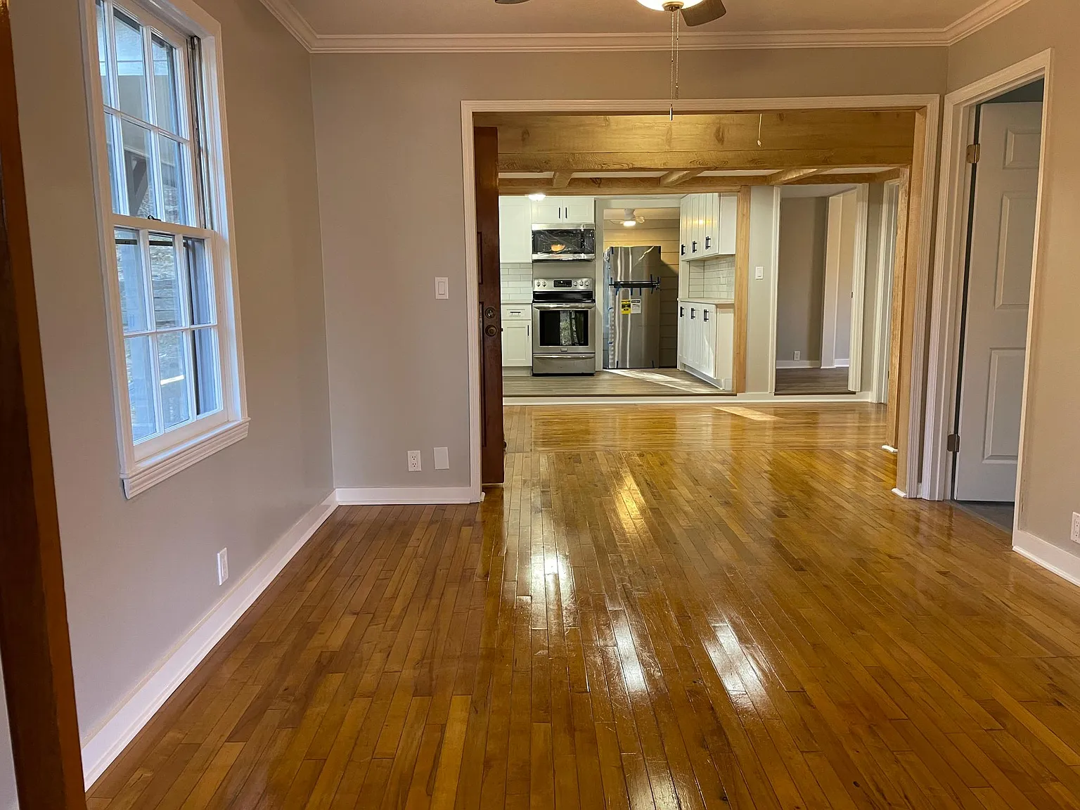 2 bed, 1100 sqft, $1,975 — Photo 3