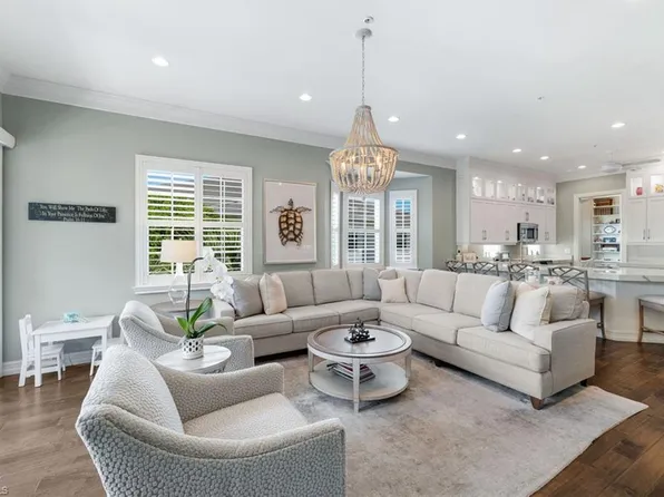 710 Bentwater CIR #204, NAPLES, FL 34108