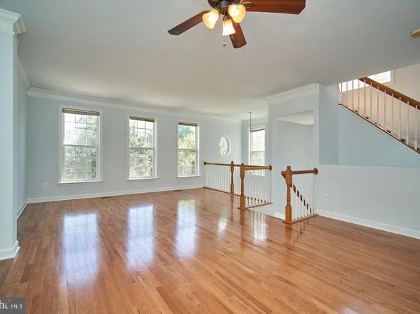 19147 Commonwealth Ter, Leesburg, VA 20176