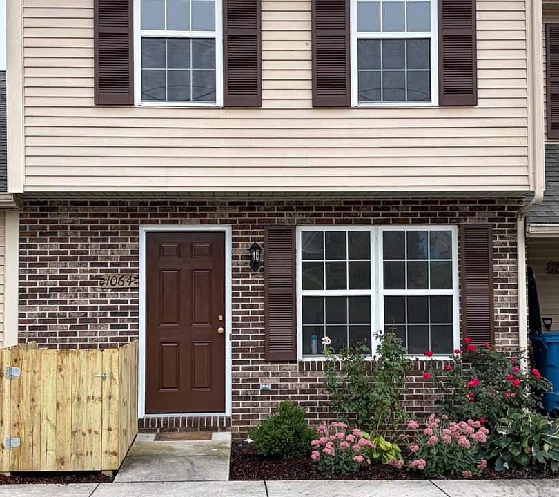 1st image of 1064 Rebecca St