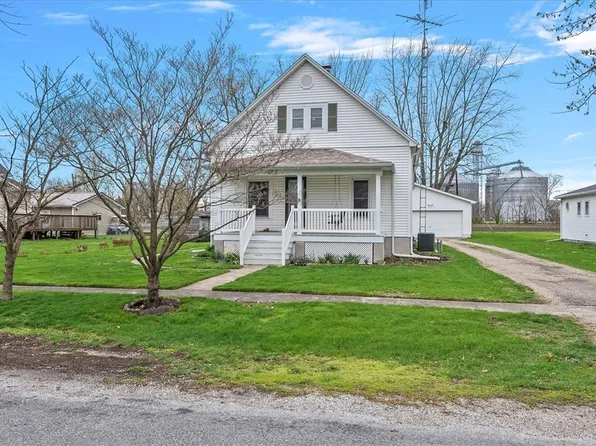 605 Elmira St, Stonington, IL 62567
