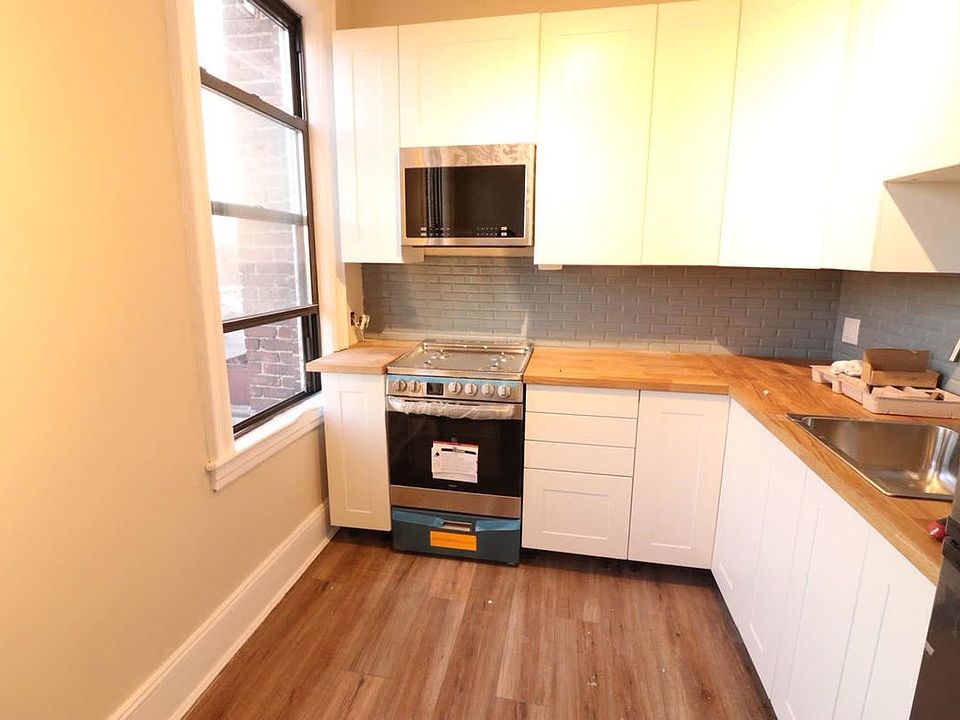 1st image of 24-23 33rd St #2R