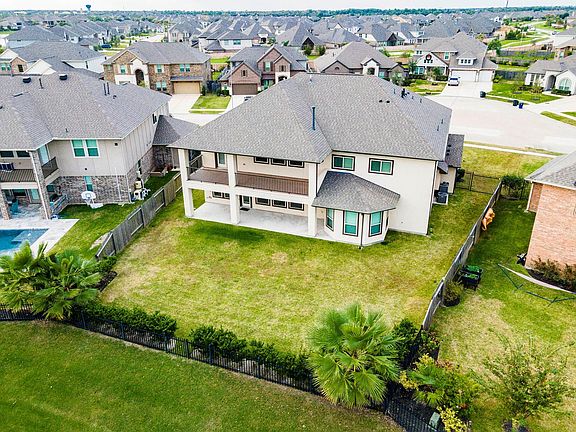 3rd image of 5015 Isla Canela Ln
