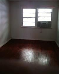 2nd image of 318 N 15th St