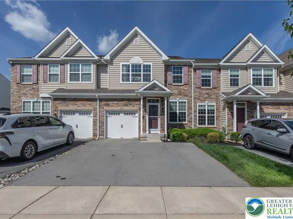 273 Redclover Ln, Allentown, PA 18104