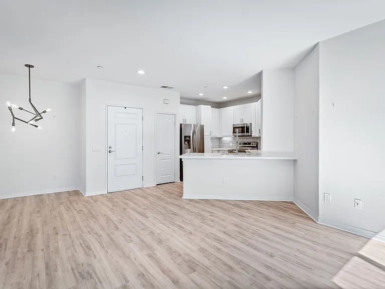 3957 30th St #211 — Photo 8