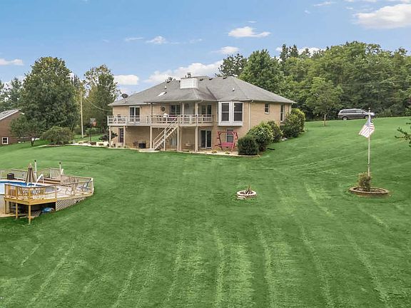 2nd image of 206 Beechwood Cir