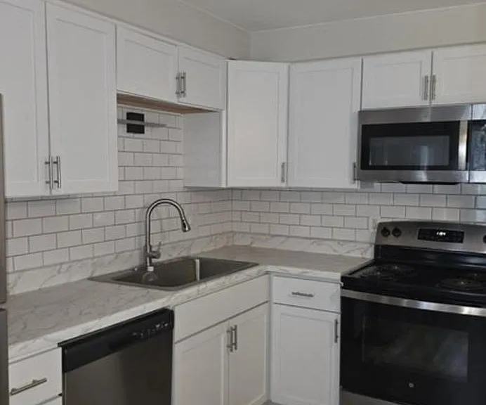 Villager Apartments — Photo 50