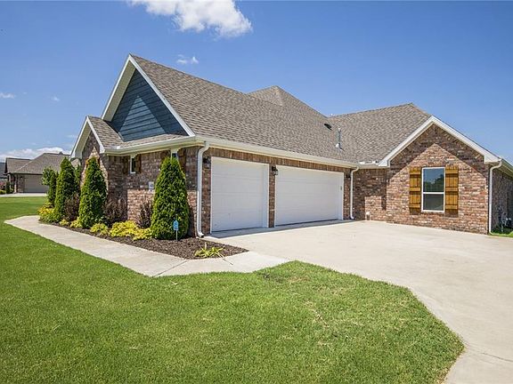 2nd image of 418 Claybrook Dr