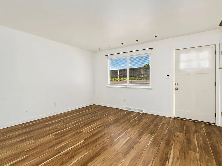 4041 Goodell Ln #7 — Photo 3