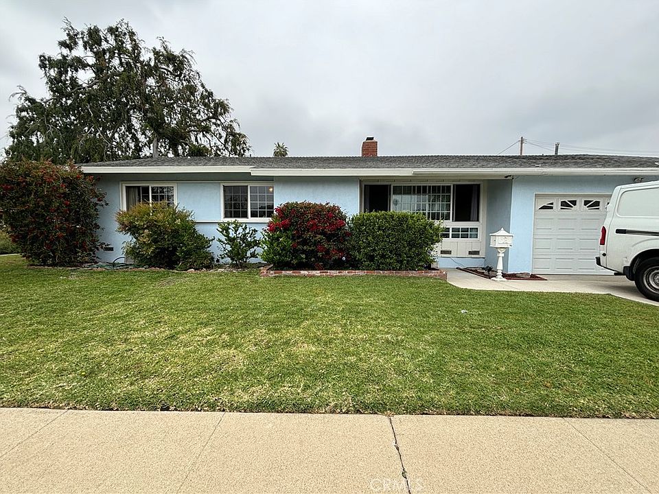 1st image of 1221 E Woodland Ln