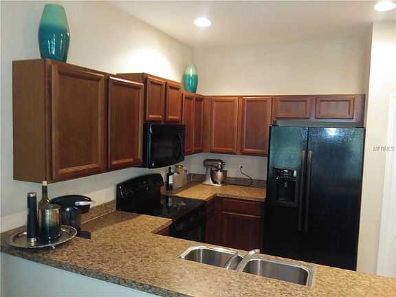 3rd image of 6732 Holly Heath Dr