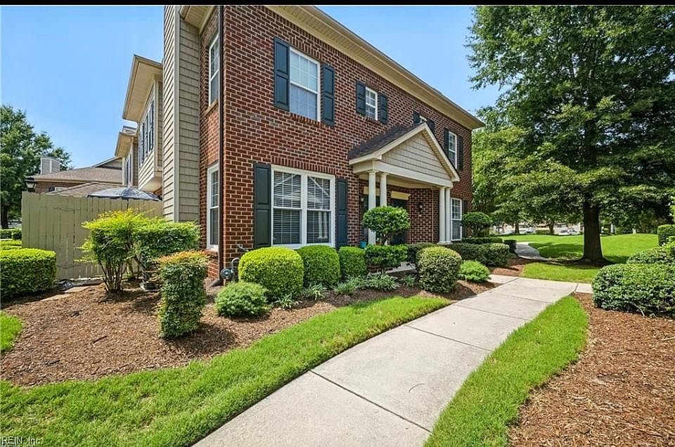 1st image of 1033 Farrcroft Way