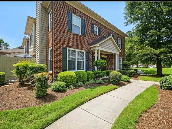 1033 Farrcroft Way, Virginia Beach, VA 23455