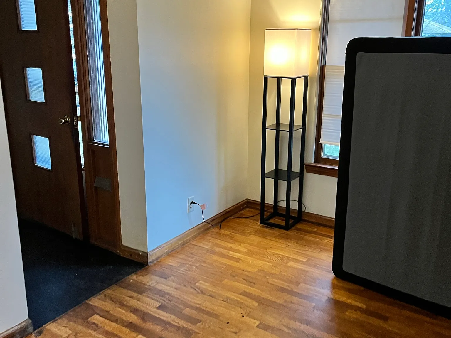 3 bed, 1.5 bath, 1216 sqft, $1,150 — Photo 1