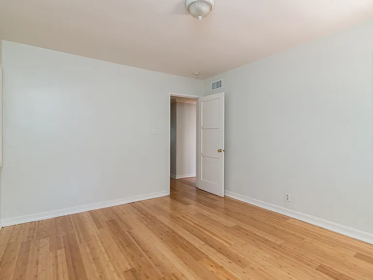 4711 Purdue Ave — Photo 22
