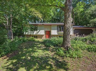 760 Ponderosa Dr, Chanhassen, MN 55317