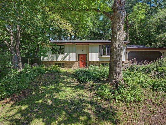 760 Ponderosa Dr, Chanhassen, MN 55317
