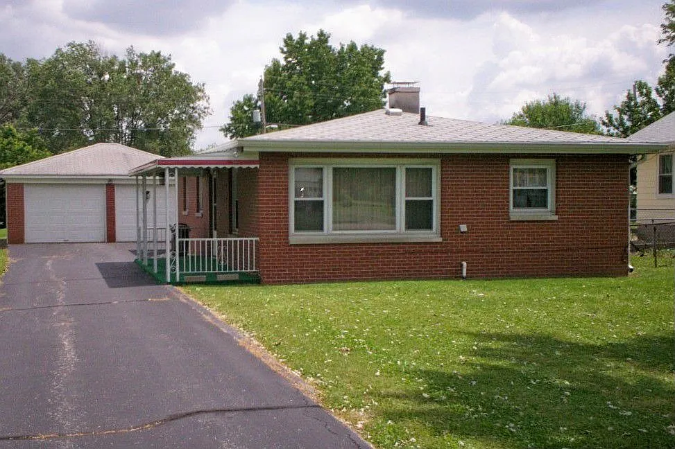 709 S Fuller Dr photo 1
