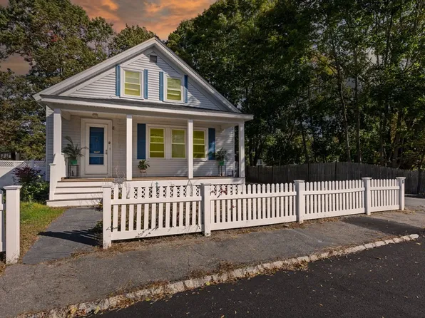 9 Winthrop Ave, Taunton, MA 02780