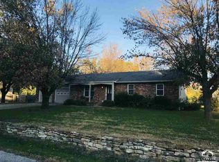 714 N 6th St, Lawrence, KS 66044
