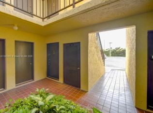 9004 SW 137th St #5, Miami, FL 33176