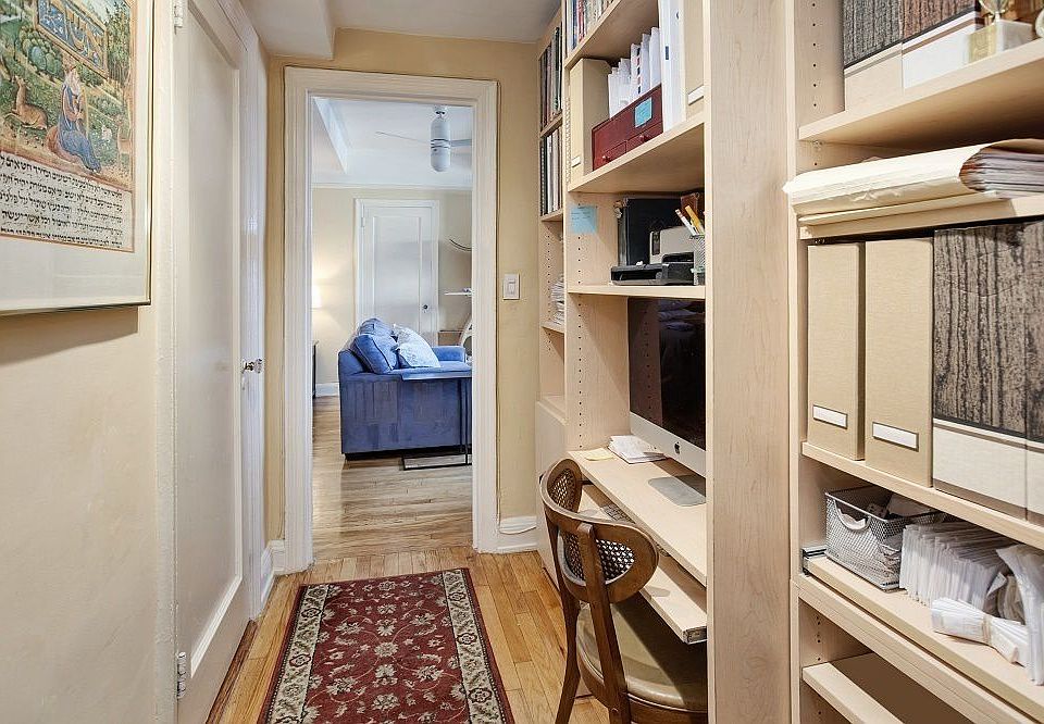 1st image of 249 8th Ave #19N