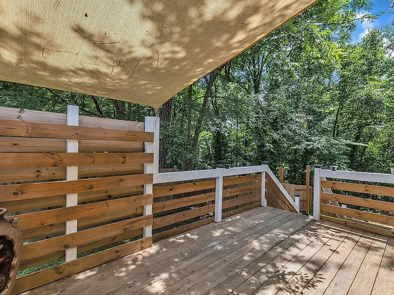 105 Tall Rock Ct — Photo 8
