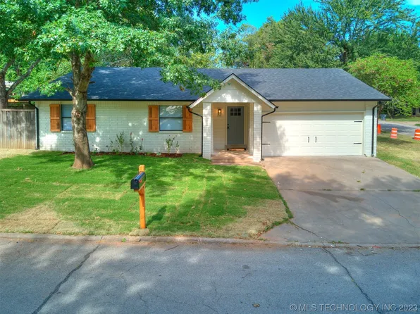 13496 S Hickory Pl, Glenpool, OK 74033