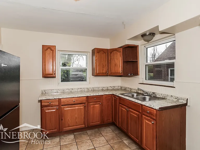 3184 W Tower Ave — Photo 5