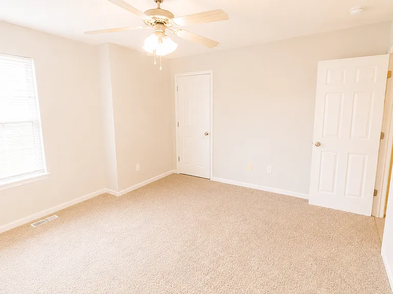 4005 Snowy Owl Dr — Photo 30