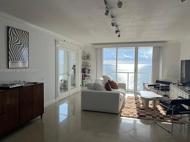 9195 Collins Ave #1001 — Photo 8