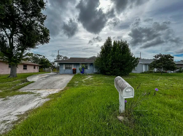 338 8th Ave SW, Vero Beach, FL 32962