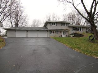 8350 Angus Ave, Inver Grove Heights, MN 55077