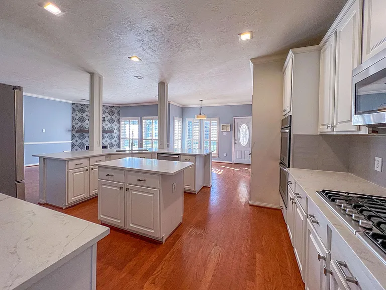 19911 Stonelodge Dr — Photo 15