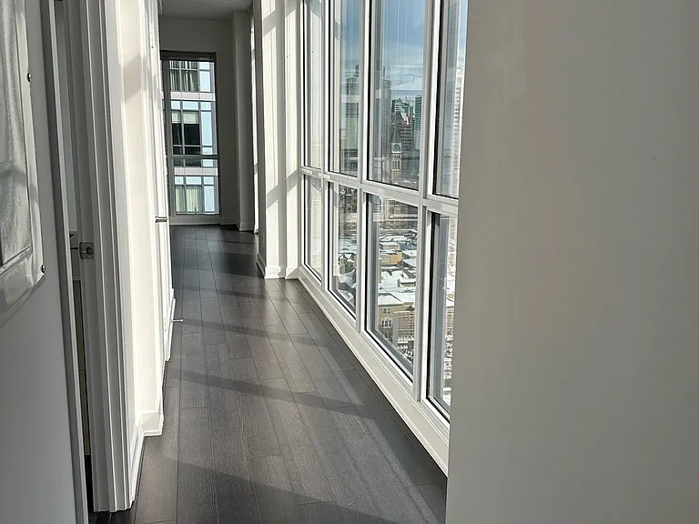 210 Simcoe St #2402 — Photo 3