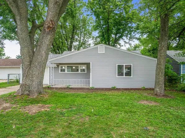 536 Liberty Blvd, Machesney Park, IL 61115