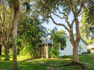 12355 Londonderry Ln, Bonita Springs, FL 34135